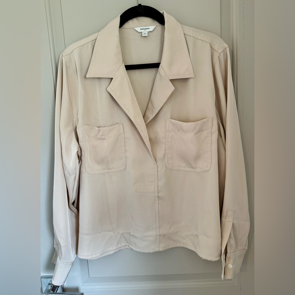 Never worn Banana Republic Blouse
